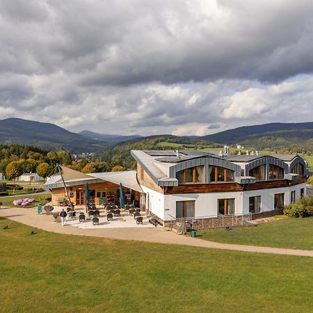 Grund Resort Golf And Ski Mladé Buky Екстериор снимка
