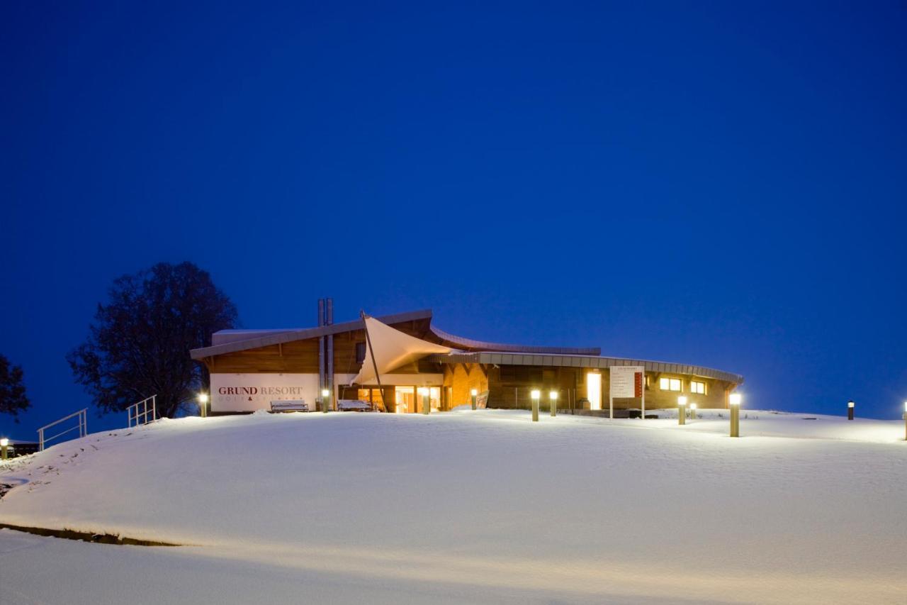 Grund Resort Golf And Ski Mladé Buky Екстериор снимка